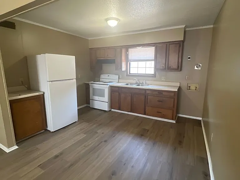 2306 Fasske St #5 — Photo 2