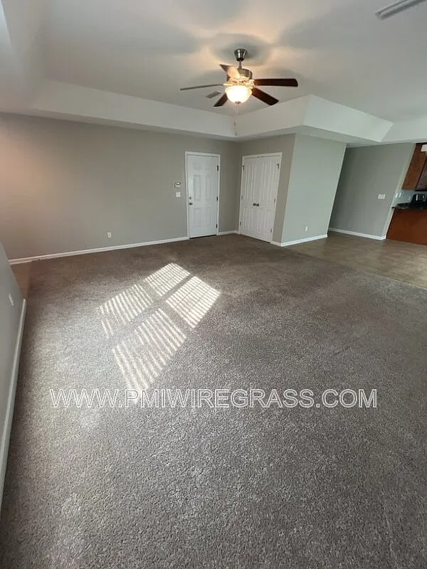 3 bed, 2.0 bath, 1429 sqft, $1,650 — Photo 2