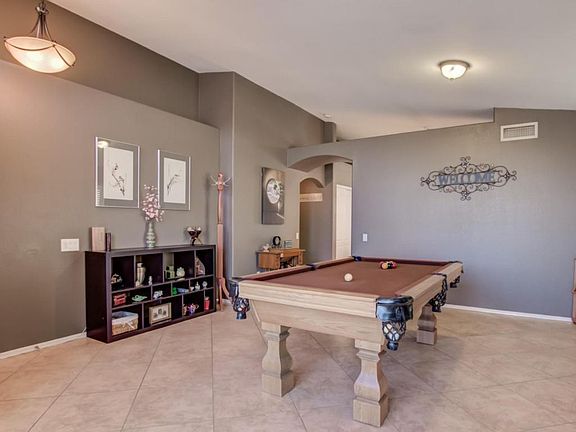 3rd image of 4707 E Briarwood Ter