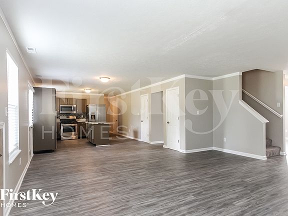3rd image of 1833 Breman Ln