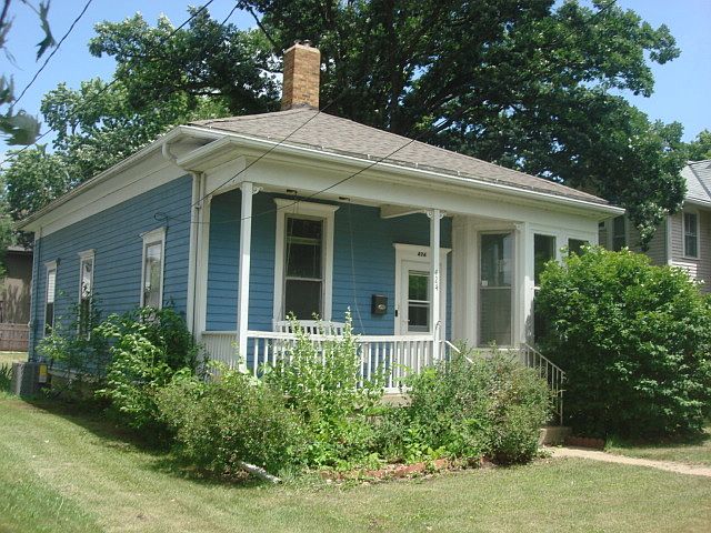 1st image of 424 E Main St