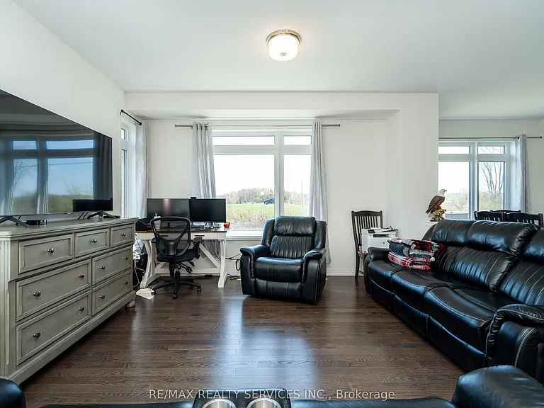 3700 Quayside Dr — Photo 24
