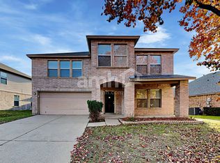 316 Sunset Oaks Dr, Fort Worth, TX 76112