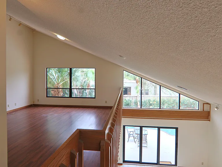 620 Hastings St — Photo 27