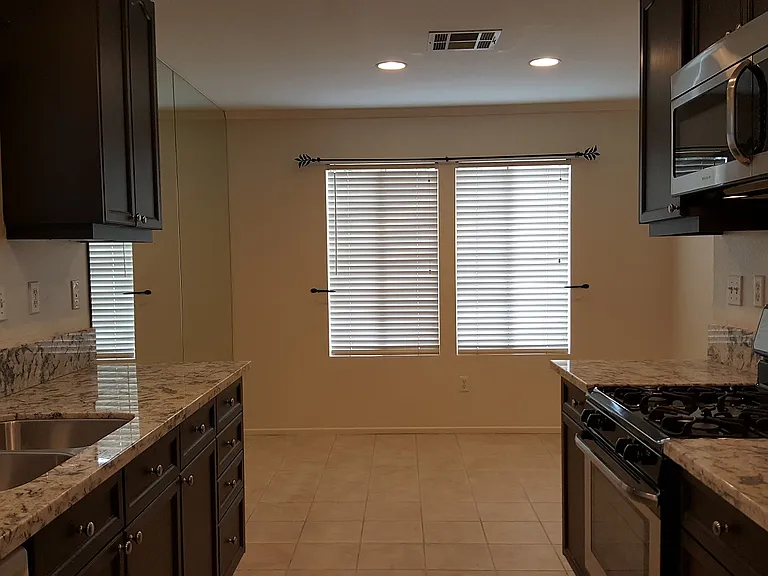 14452 Arbor Ln — Photo 10