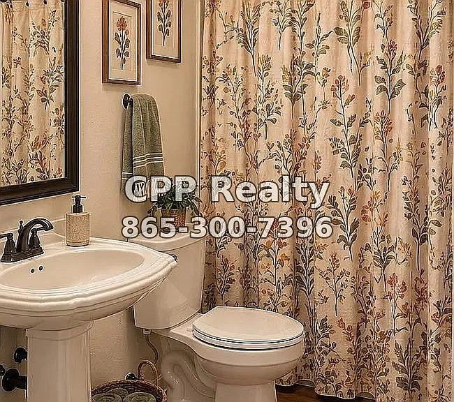 3 bed, 1706 sqft, $1,999 — Photo 1
