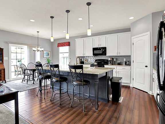 5th image of 2611 Hadley Grove South Dr