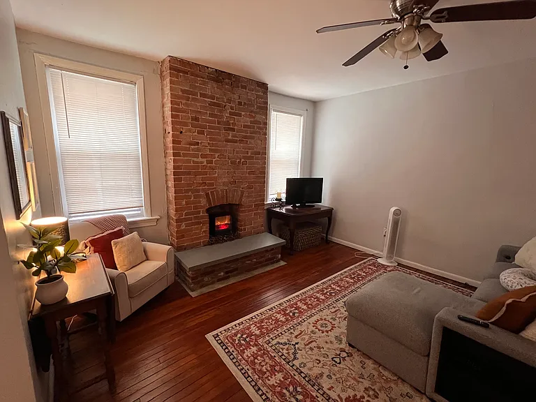 217 S Millvale Ave — Photo 2