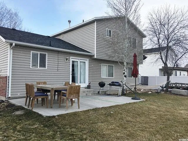 1002 S 850 W — Photo 2
