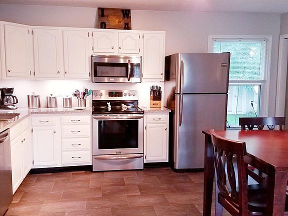 5th image of 2643 Northwood Ave