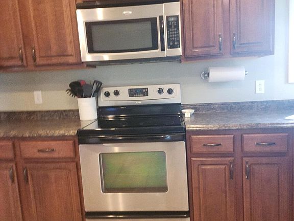 2nd image of 217 W Pheasant Ln