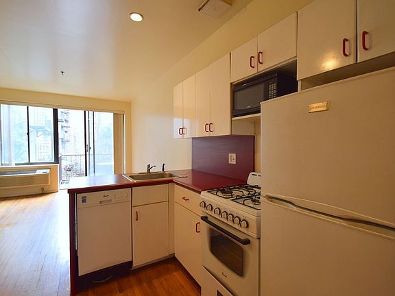 2nd image of 1724 2nd Ave #2RN