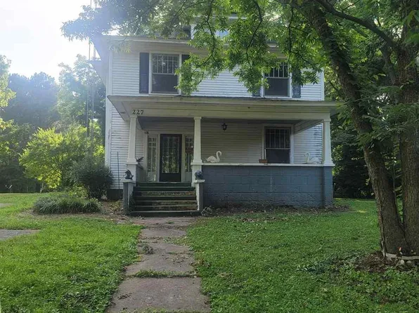 127 S Cochran St, Troy, TN 38260
