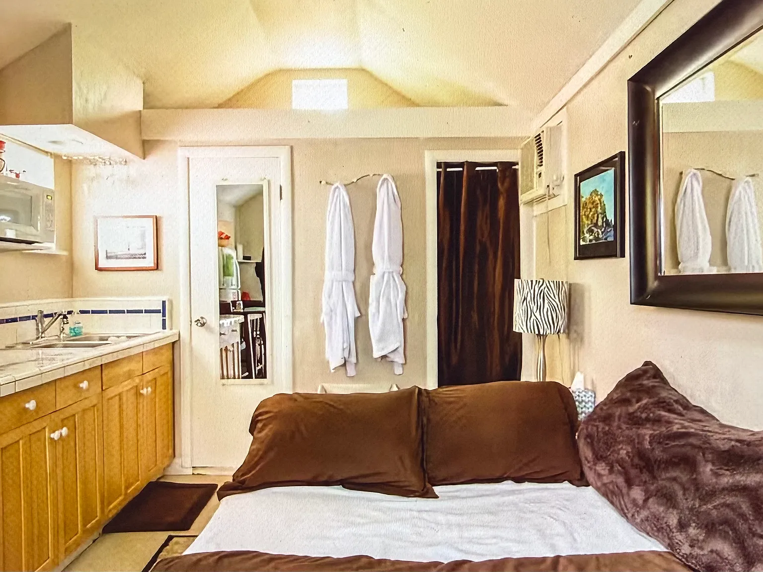 Studio, 200 sqft, $1,500 — Photo 4