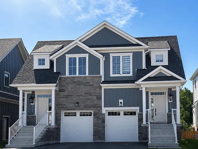 137 White Oak Cres — Photo 1