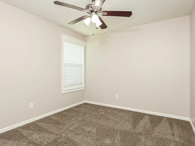 1544 Slash Pine Ct — Photo 12