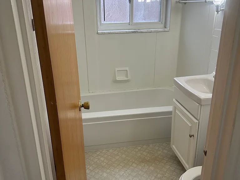 Edward's Hill & Norwood Gardens Apartments — Photo 8