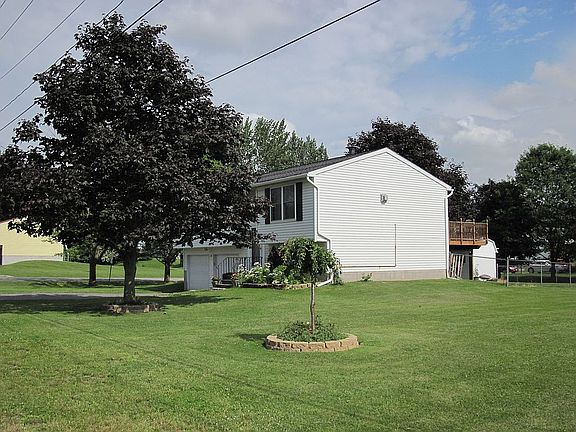 9608 Chapman Rd. - Side