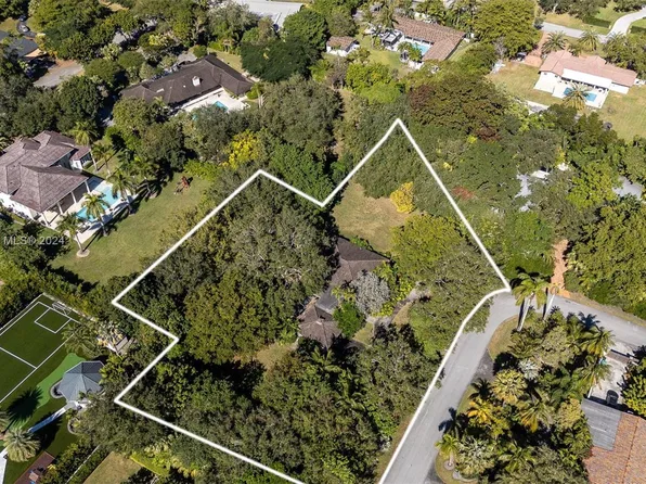 13500 SW 68th Ct, Pinecrest, FL 33156