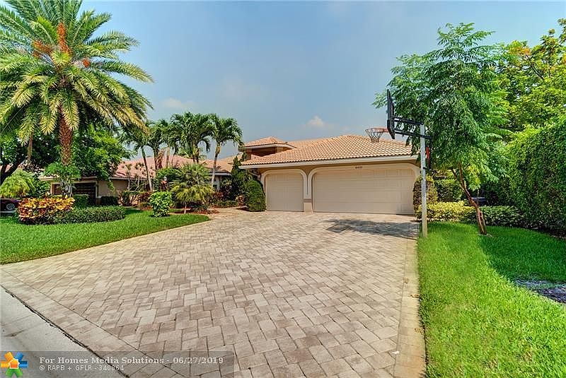 1st image of 6427 NW 99th Ave