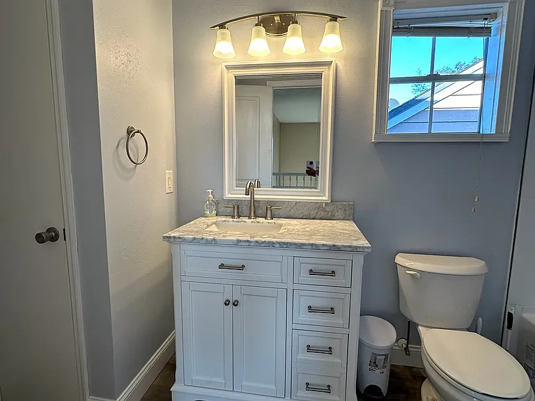1724 Chatham Cir — Photo 4