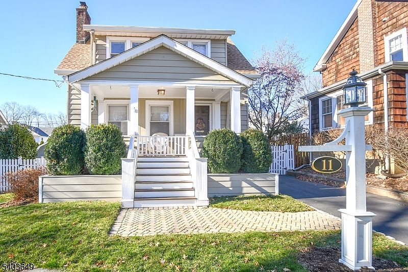 1st image of 11 Morris Ct