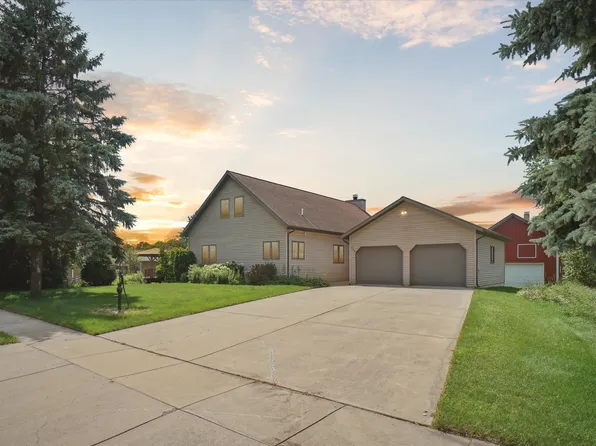 333 Mill St, Fox Lake, WI 53933