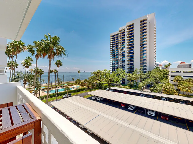 2401 Bayshore Blvd #502 — Photo 33
