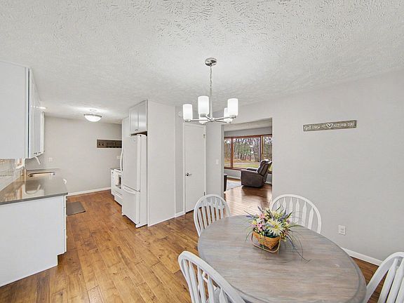 4th image of 16151 Herman Rd