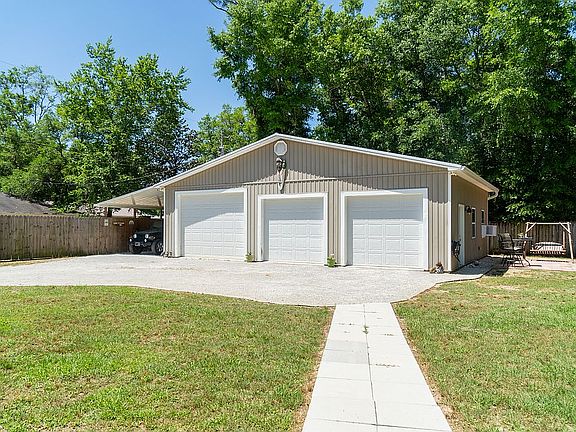 3rd image of 6961 Viola Rd