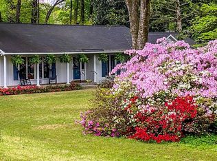 4555 Barfield Rd, Memphis, TN 38117