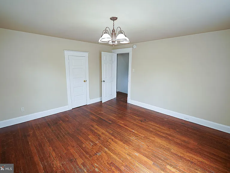235 Newton St #4 — Photo 11