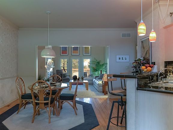 5th image of 605 Golf Town Cir