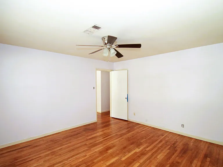 808 Emery St — Photo 19