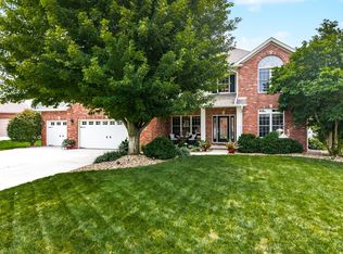 15 Strawberry Rd, Bloomington, IL 61704