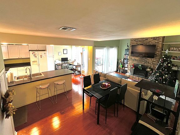 4th image of 3301 Beacon St Unit 69