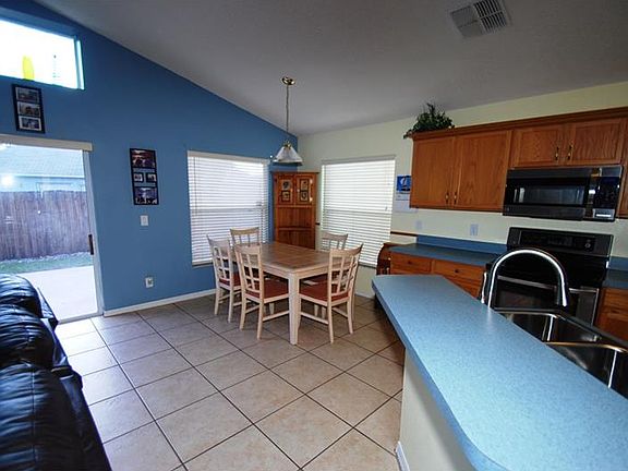 5th image of 13840 Valleybrooke Ln