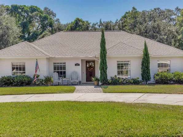 219 Pinetree Dr, Gulf Breeze, FL 32561