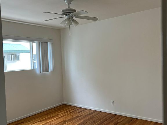 4th image of 943 N Orange Grove Ave APT 7
