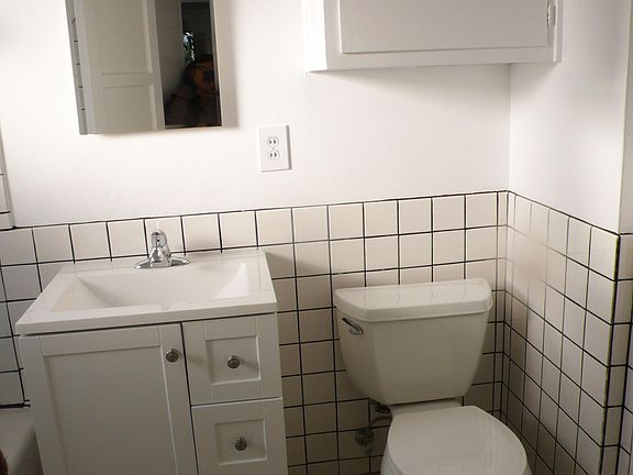 5th image of 2608 23rd St