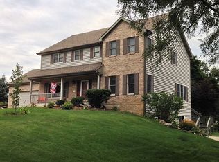 4519 S Nancy Dr, Crystal Lake, IL 60014