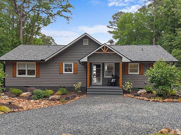 2nd image of 224 Sebastian Dr