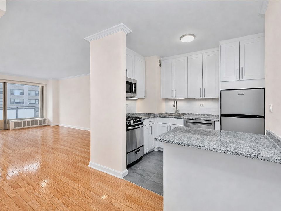1st image of 300 E 40th St APT 7W