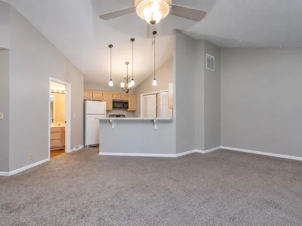 2308 Park De Ville Pl, Columbia, MO 65203
