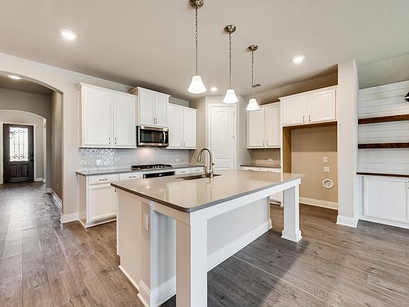 3rd image of 6108 Hickory Hills Ln