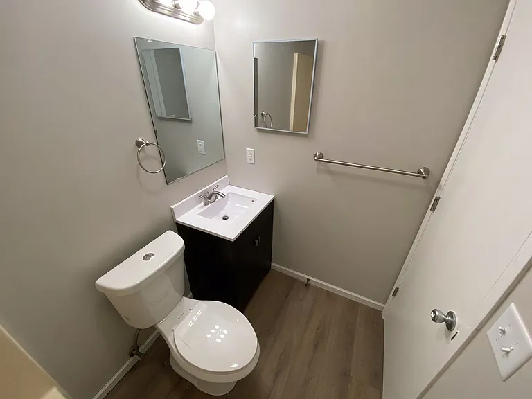 1016 Holloway St — Photo 11
