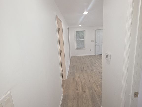 4th image of 600 Henderson Ave #3