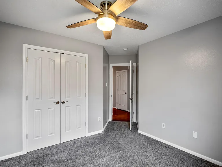 2923 Goldspring Ln — Photo 34