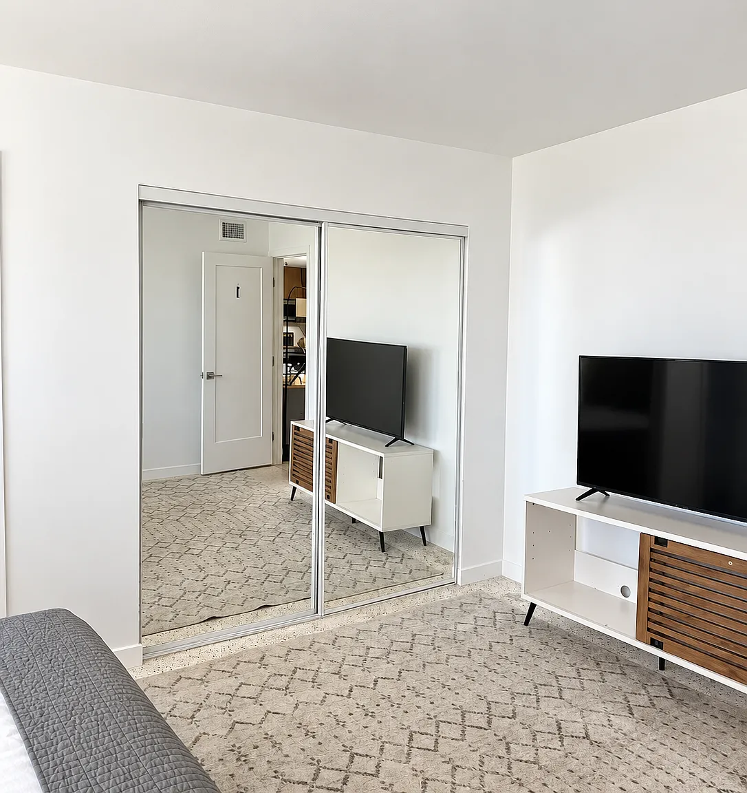 1 bed, 1200 sqft, $1,350 — Photo 3