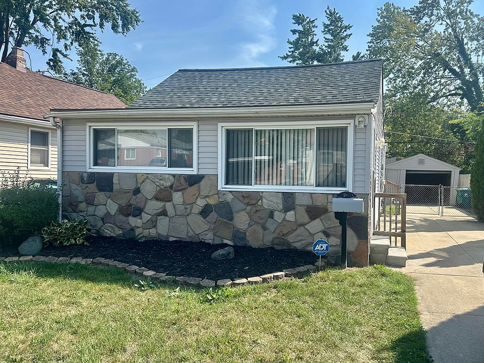 1st image of 22464 Rein Ave